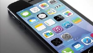 Смартфон iPhone в России резко подешевел 